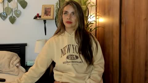 Mailyn Foxx online show from 16, 7, 2026