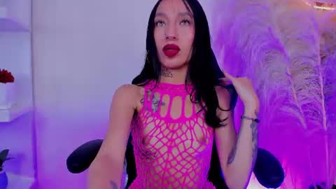 Mailyn  online show from 10, 6, 2026