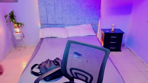 MAITE STONE1 online show from 25, 11, 2025