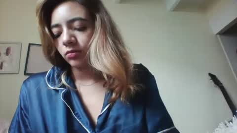 majo_gomezz online show from 20, 9, 2025