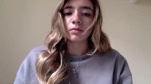 majo_gomezz online show from 27, 5, 2026