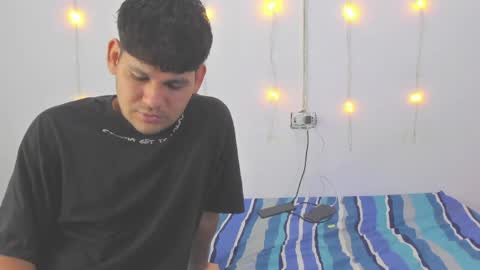 Snapshot of make_me_feel_ chatting on 23, 2, 2026 Shawna Tom online show from 23, 2, 2026