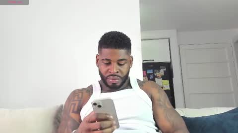 Snapshot of makonneen chatting on 2, 7, 2026 Makonnen online show from 2, 7, 2026