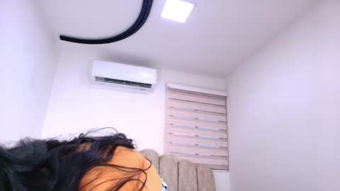 Snapshot of malaia_thompson_ chatting on 15, 5, 2026 malaia thompson online show from 15, 5, 2026