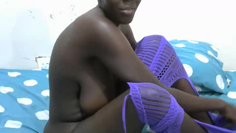 malaika_musa online show from 18, 12, 2025