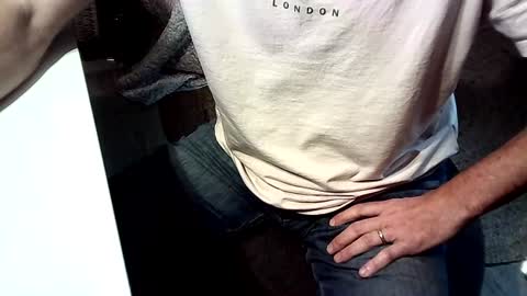 malebitch99999 online show from 16, 9, 2025