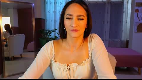 Snapshot of malen_fitnessmilf chatting on 23, 10, 2025 malen_fitnessmilf online show from 23, 10, 2025