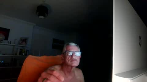malkie55 online show from 2, 11, 2025