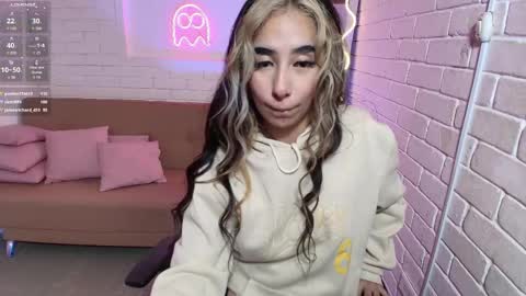 Malory  online show from 9, 3, 2025