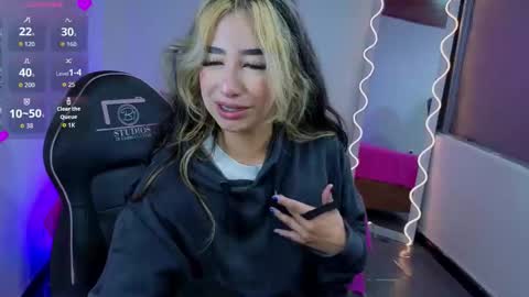 Malory  online show from 8, 9, 2025