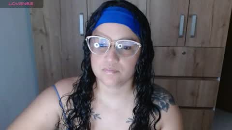 MI INSTAGRAM soy glory01 online show from 7, 6, 2026