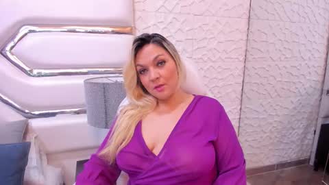 MalorySweet  online show from 28, 10, 2025