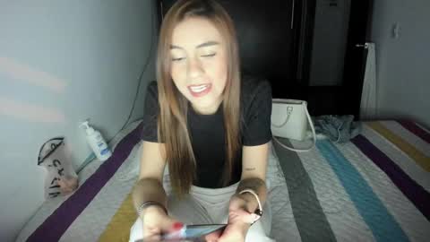 instagram  nueela   online show from 5, 12, 2024