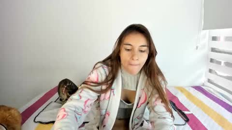 instagram  nueela   online show from 9, 11, 2025