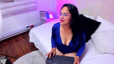 Milu online show from 11, 4, 2026