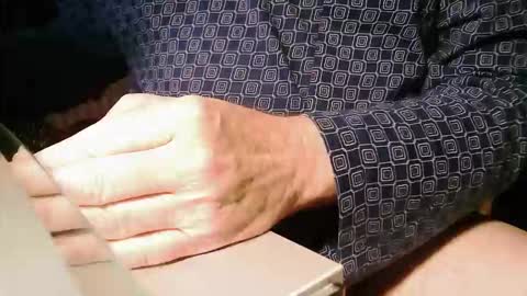 Snapshot of man4women4 chatting on 3, 11, 2025 TS online show from 3, 11, 2025