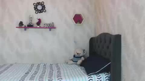 Snapshot of man_sant11 chatting on 8, 9, 2025 man_sant11 online show from 8, 9, 2025