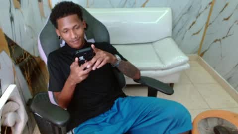 Snapshot of man_sant11 chatting on 2, 4, 2026 man_sant11 online show from 2, 4, 2026