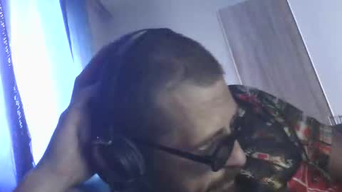 Snapshot of maniaksfucker chatting on 15, 11, 2025 LANGERFICK online show from 15, 11, 2025