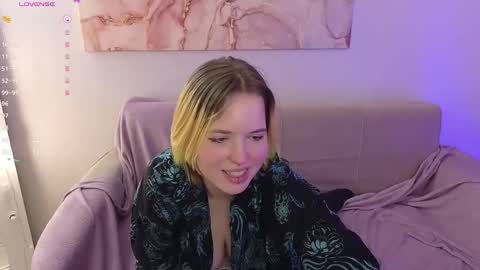 Snapshot of manic_pixie_ chatting on 4, 2, 2025 manic_pixie_ online show from 4, 2, 2025