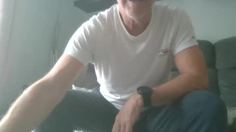 Snapshot of manngrossbite chatting on 11, 12, 2024 manngrossbite online show from 11, 12, 2024