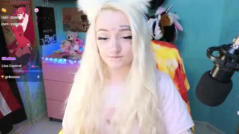 Manuela online show from 9, 1, 2025