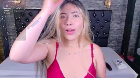 Manuela  online show from 27, 11, 2025