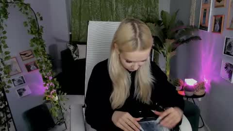 Snapshot of maoqibeverly chatting on 9, 5, 2026 Maoqi online show from 9, 5, 2026