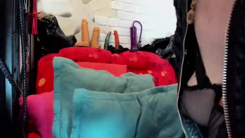 Mara Mistress online show from 1, 3, 2025