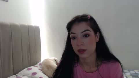 Snapshot of maraa_09 chatting on 4, 10, 2025 Marcela independent online show from 4, 10, 2025