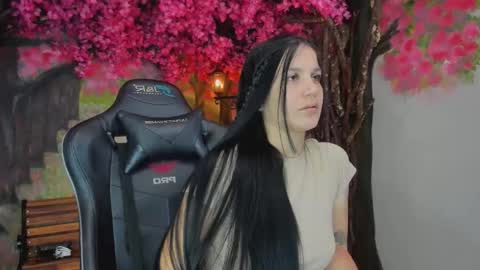 Mara Hanson online show from 15, 12, 2025