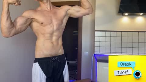 Snapshot of marc105100 chatting on 5, 7, 2026 alex marvelxx online show from 5, 7, 2026