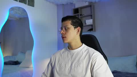 Marco Sullivan online show from 7, 4, 2026