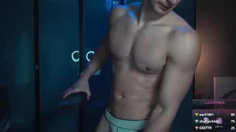 Snapshot of marcusdiamond chatting on 25, 2, 2025 Marcus Diamond  online show from 25, 2, 2025