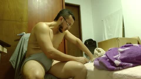   online show from 18, 9, 2025