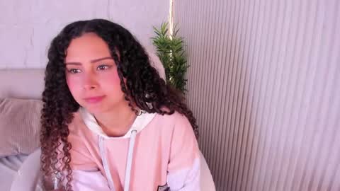 Snapshot of marelynsummer chatting on 22, 4, 2026 Marelyn online show from 22, 4, 2026