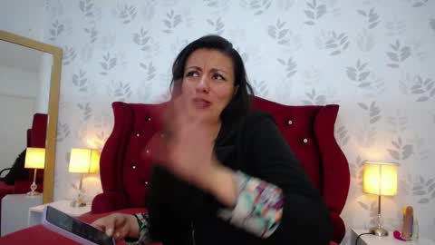 MargaretteCooper online show from 10, 11, 2025