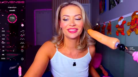 Snapshot of margohotty chatting on 24, 12, 2024 Margo for you   online show from 24, 12, 2024