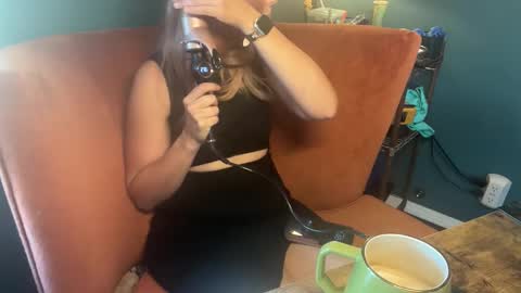 Elle online show from 6, 11, 2025