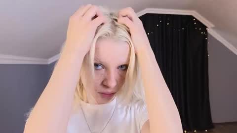 Snapshot of mari_clay chatting on 27, 2, 2026 Milena online show from 27, 2, 2026