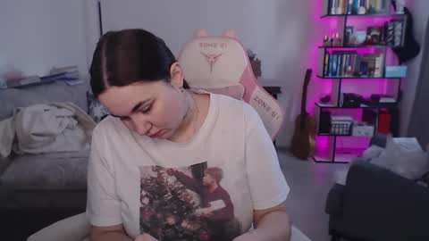 mari moore online show from 24, 2, 2026