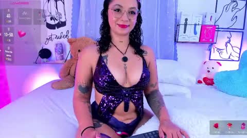 Mari Sweett  online show from 28, 5, 2026