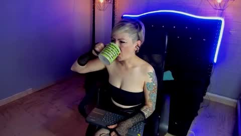 Maria fernanda online show from 13, 1, 2025