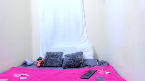 mariana_16_ online show from 1, 2, 2025