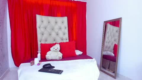 mariana_16_ online show from 2, 12, 2025