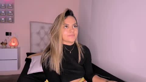 Snapshot of mariana__roe chatting on 19, 2, 2025 Mariana Roe online show from 19, 2, 2025