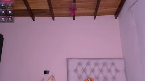 Snapshot of mariana__roe chatting on 3, 3, 2025 Mariana Roe online show from 3, 3, 2025