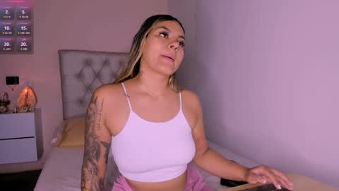 Snapshot of mariana__roe chatting on 11, 3, 2025 Mariana Roe online show from 11, 3, 2025