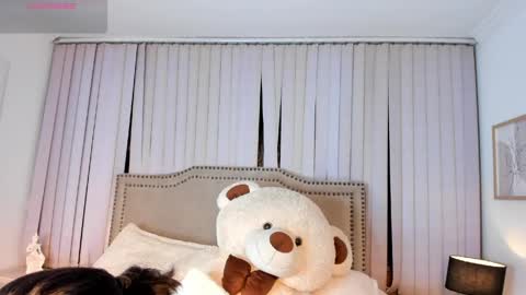 mariana__thompson online show from 20, 5, 2026