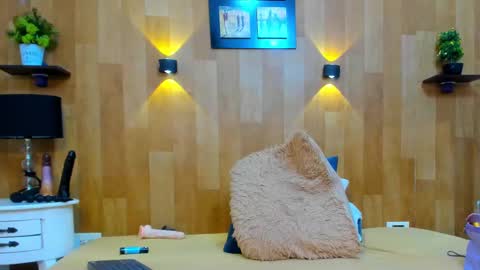 Mariana Angel online show from 9, 2, 2025